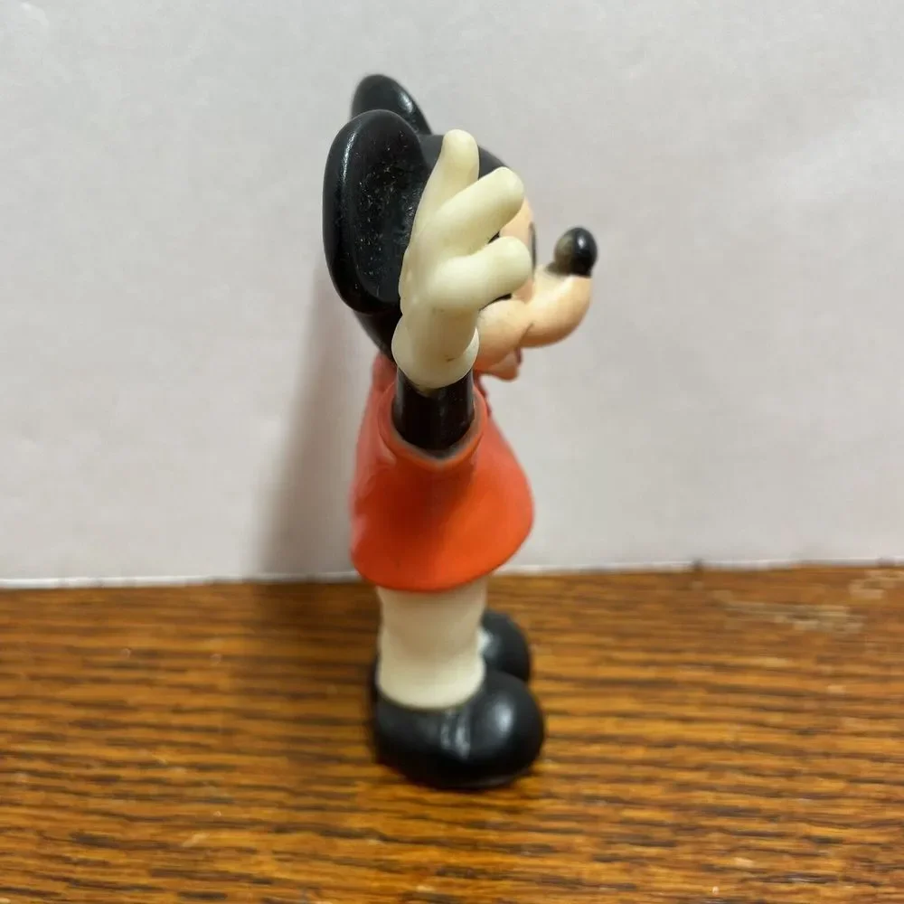 Vintage Disney Mickey Mouse Figurine‎ Waving Orange Shirt Collectible Statue